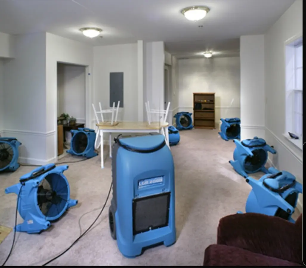 Air movers and dehumidifier setup for Water Extraction & Removal in Del Rio